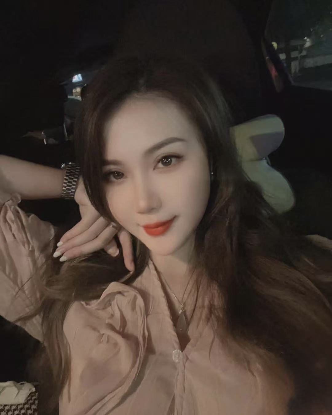 Professional massage therapist 7